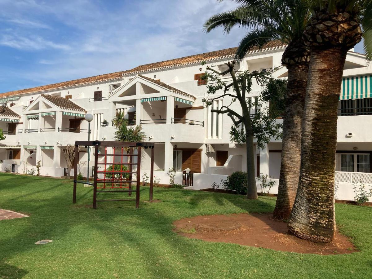 Chalet Adosado En Urbanizacion Con Precioso Jardin Dénia Exterior foto